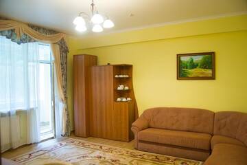 Фото номера Люкс с кроватью размера «king-size» и балконом Мотели Motel Natali г. Podpolzʼye 16